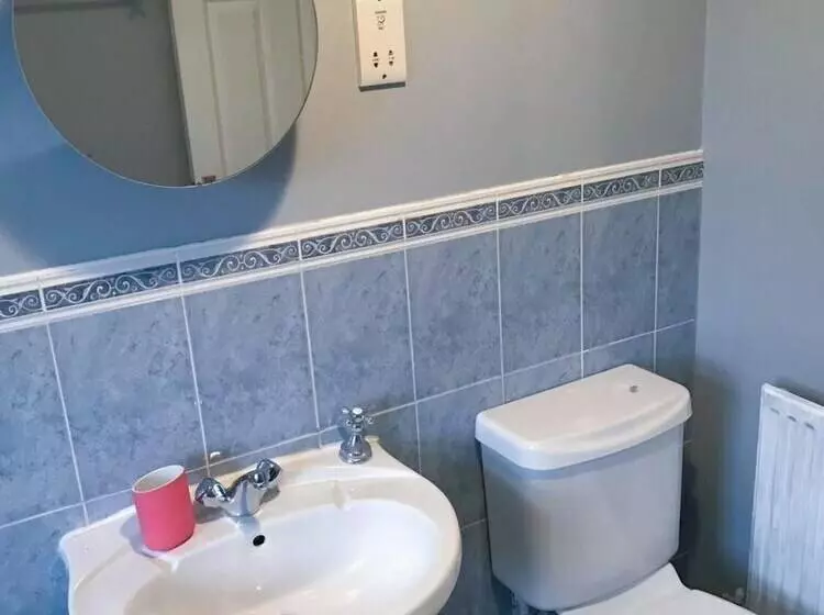 Majatalo Riverstone House