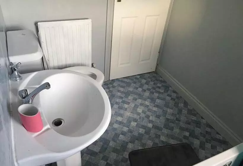 Majatalo Riverstone House