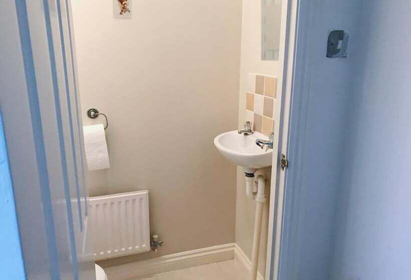 Пансион Riverstone House