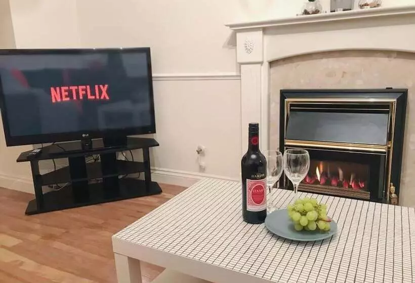 Majatalo Riverstone House