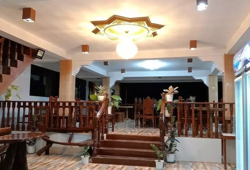 پانسیون Seacret Lodge