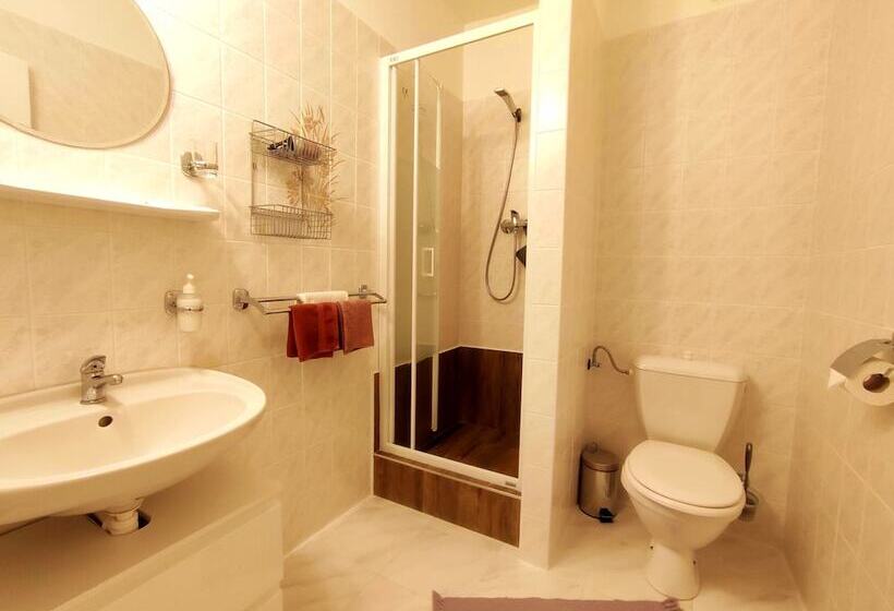 بنسيون Villa Anzio