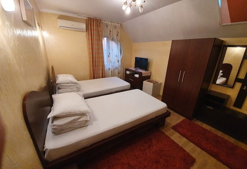 פנסיון Villa Verde