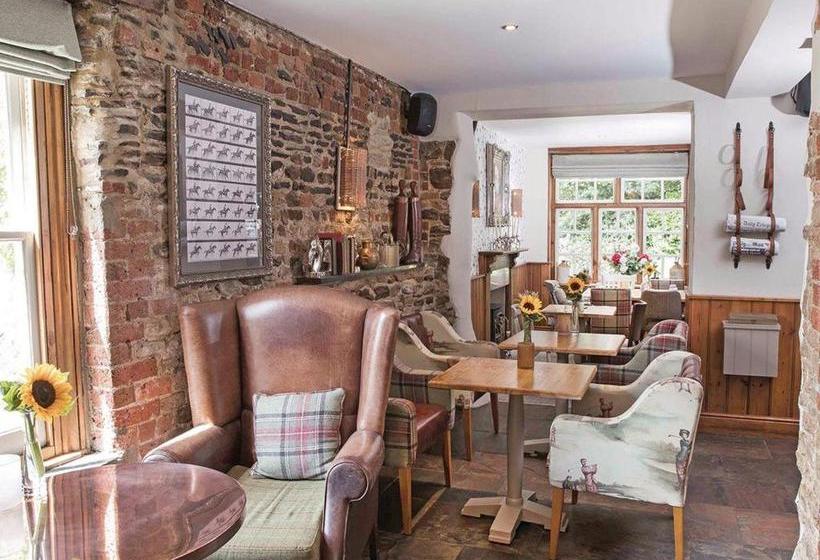 منتجع Tilford Woods Lodge Retreat