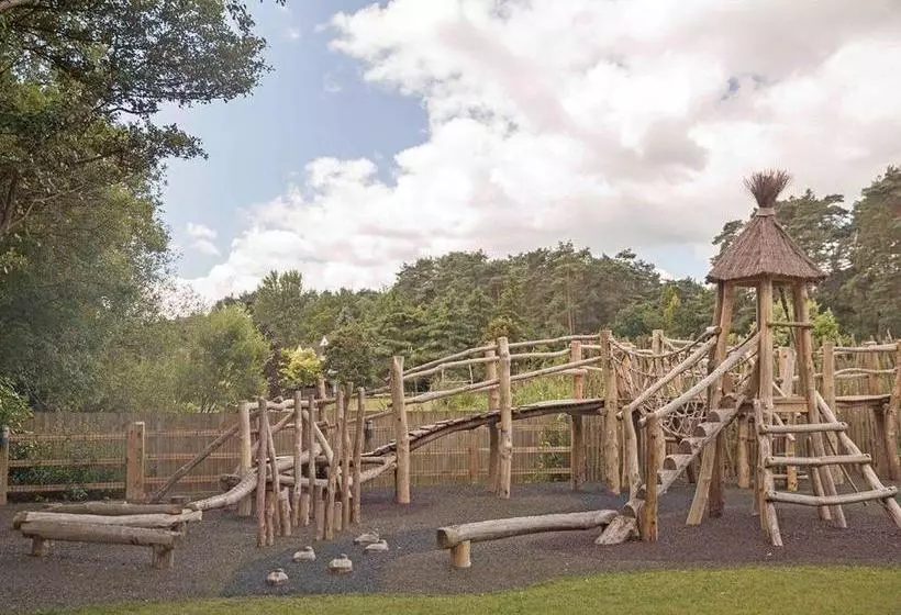 リゾートホテル Tilford Woods Lodge Retreat