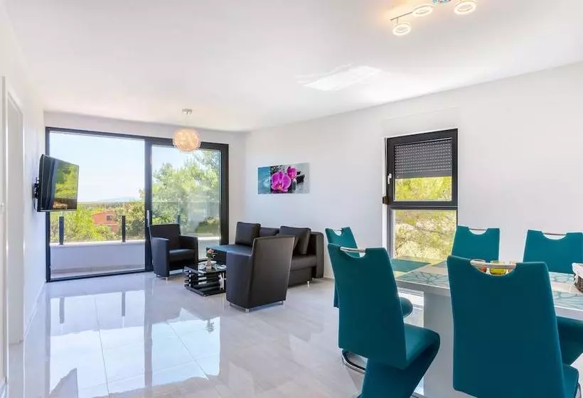 Seaside Villa & Spa