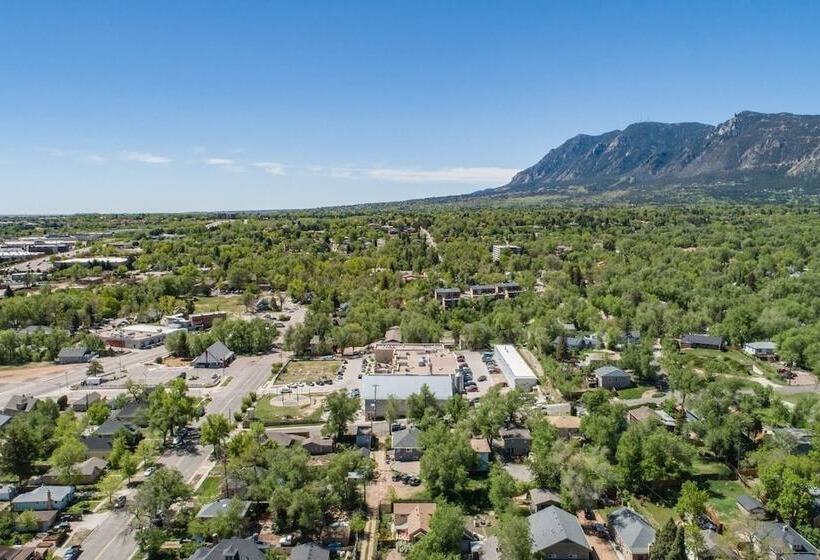 3brdowntownwalk To Everywhere & Bars W/fire Pit