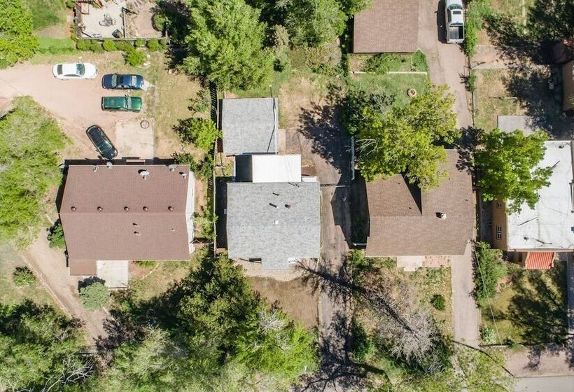 3brdowntownwalk To Everywhere & Bars W/fire Pit