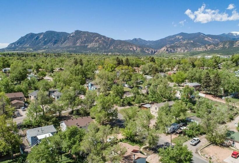 3brdowntownwalk To Everywhere & Bars W/fire Pit