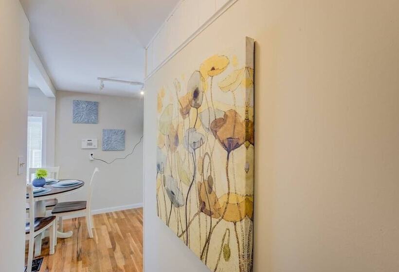 3brdowntownwalk To Everywhere & Bars W/fire Pit