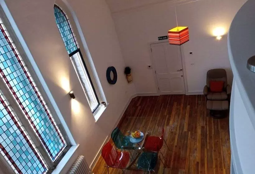 6 Rose Chapel Penthouse