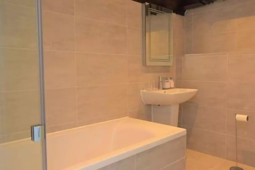 6 Rose Chapel Penthouse