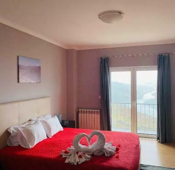 Aamiaismajoitus (B&B) Casa Vale Do Douro