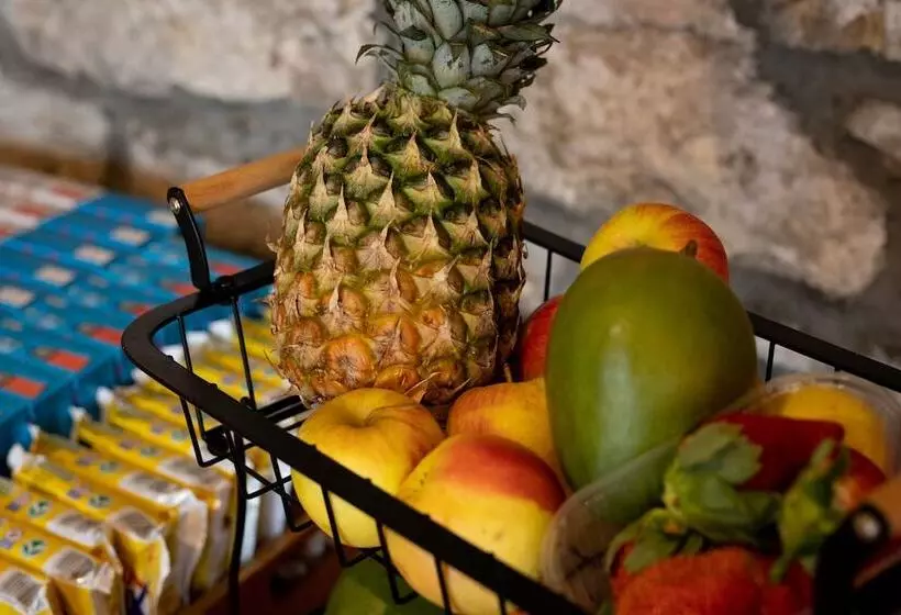 Aamiaismajoitus (B&B) Slebech Park Restaurant & Rooms