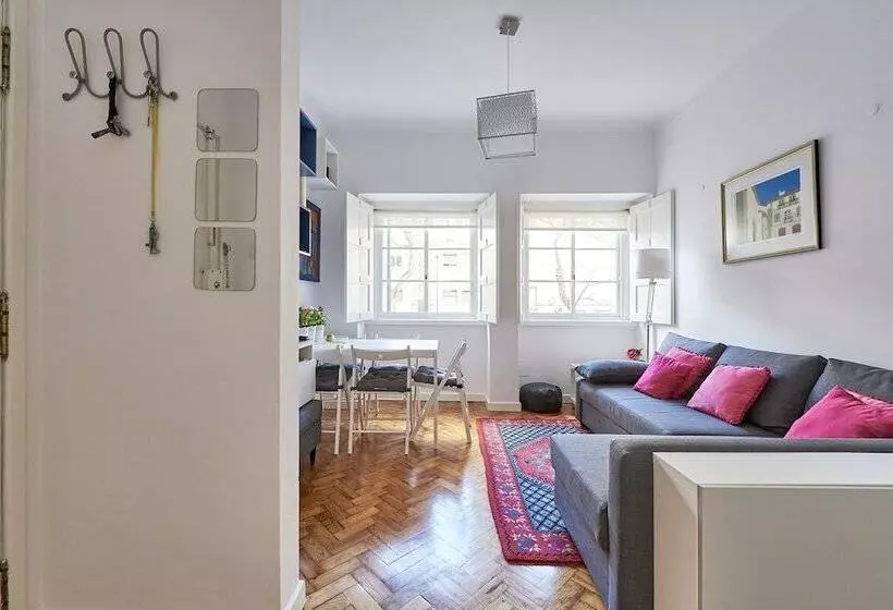 Casa Oliveira   Alvalade By The Metro