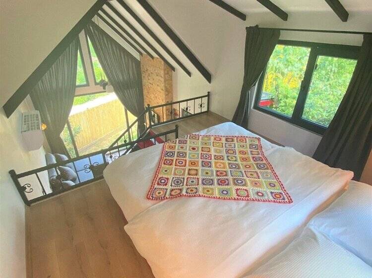 مسافرخانه Rif Sapanca