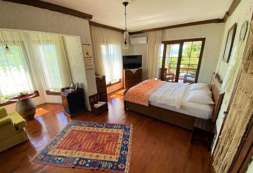 مسافرخانه Rif Sapanca