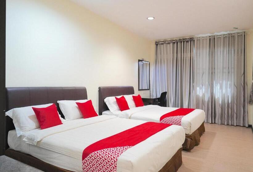 בית מלון כפרי Utama Inn By Oyo Rooms