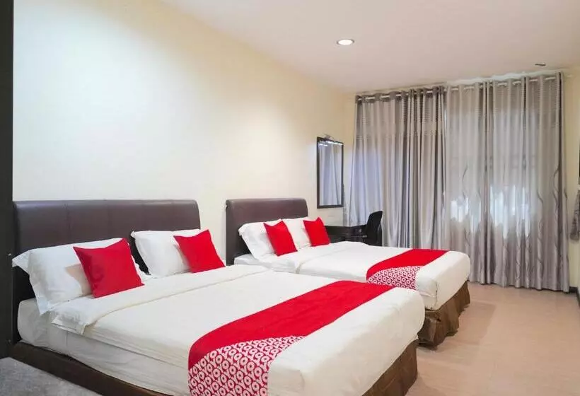 Hotelli Utama Inn By Oyo Rooms