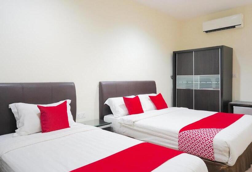 בית מלון כפרי Utama Inn By Oyo Rooms