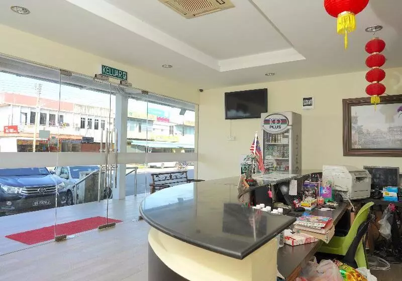 Hotelli Utama Inn By Oyo Rooms