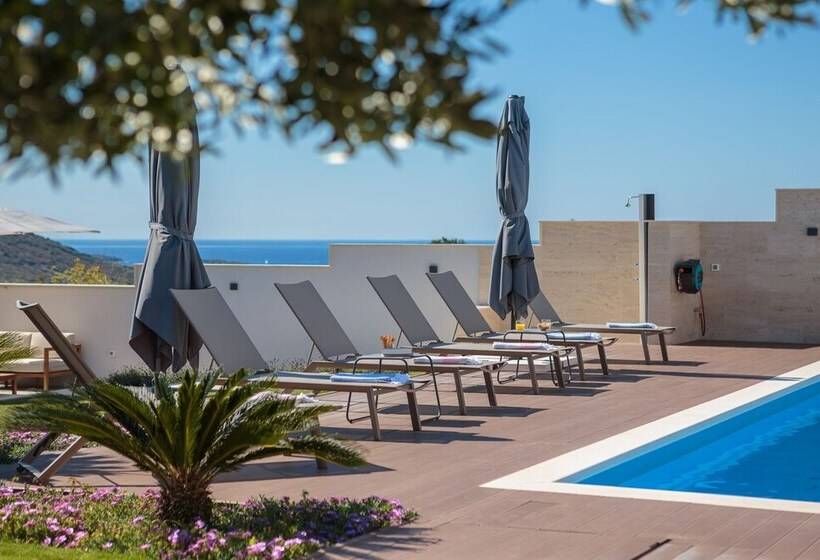 Luxury Villa Cinderella With Swimming Pool