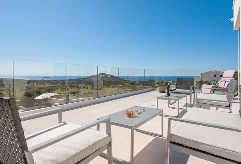 Luxury Villa Cinderella With Swimming Pool