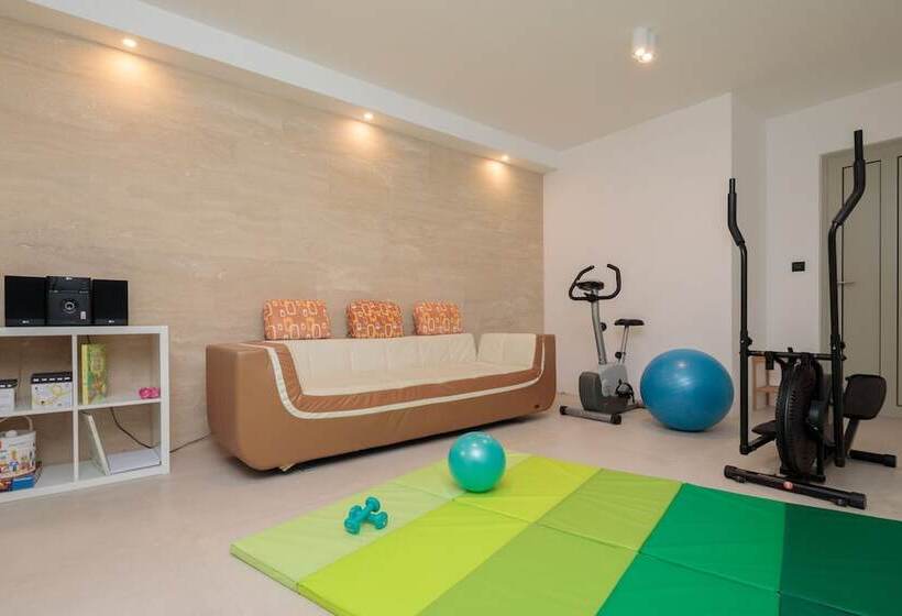 Luxury Villa Cinderella With Swimming Pool