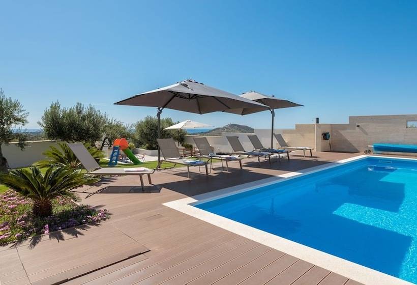 Luxury Villa Cinderella With Swimming Pool