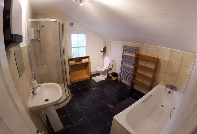 پانسیون Hollybush Row Rooms