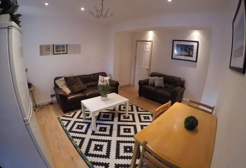 پانسیون Hollybush Row Rooms