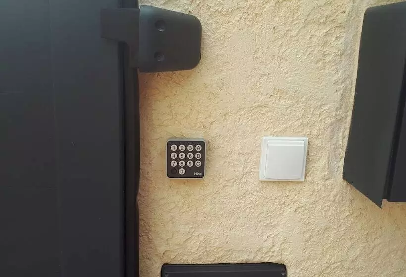 Majatalo Les Pucines