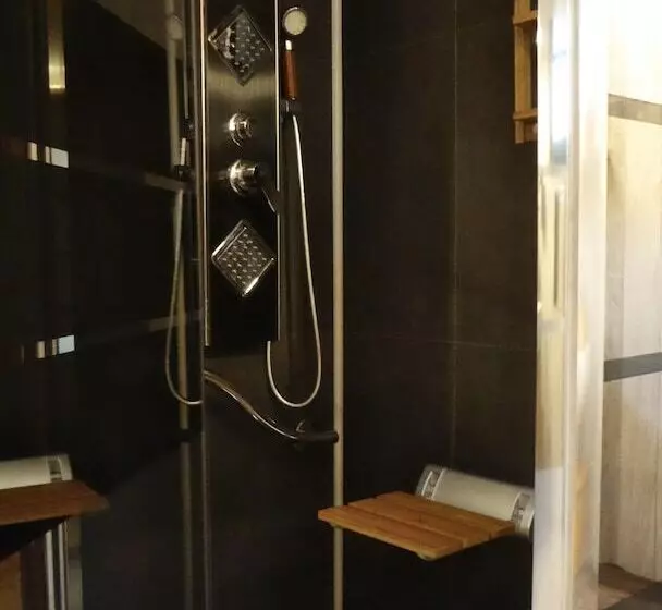 Majatalo Les Pucines