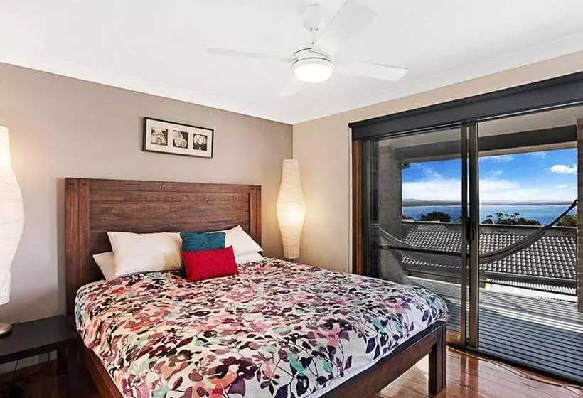 Away Nelson Bay, 29 Wollomi Ave Spacious Family Home With Water Views, Pet Friendly, Wifi & Aircon