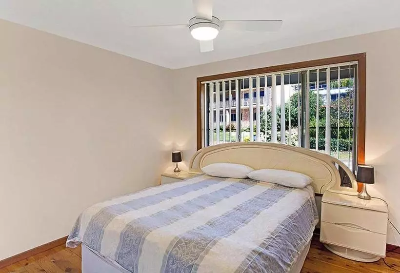 Away Nelson Bay, 29 Wollomi Ave Spacious Family Home With Water Views, Pet Friendly, Wifi & Aircon