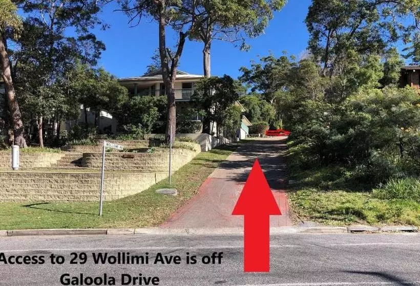 Away Nelson Bay, 29 Wollomi Ave Spacious Family Home With Water Views, Pet Friendly, Wifi & Aircon