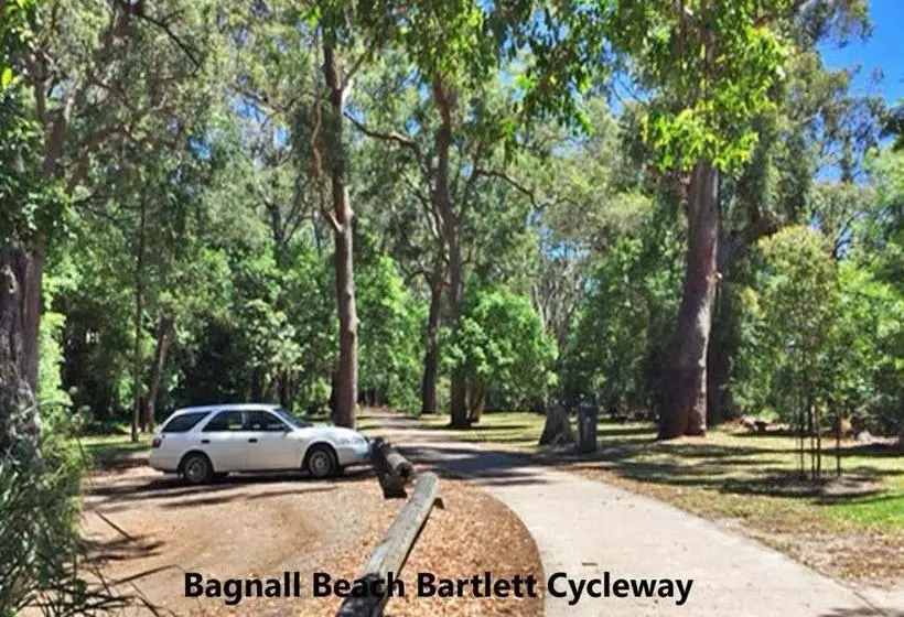 Away Nelson Bay, 29 Wollomi Ave Spacious Family Home With Water Views, Pet Friendly, Wifi & Aircon
