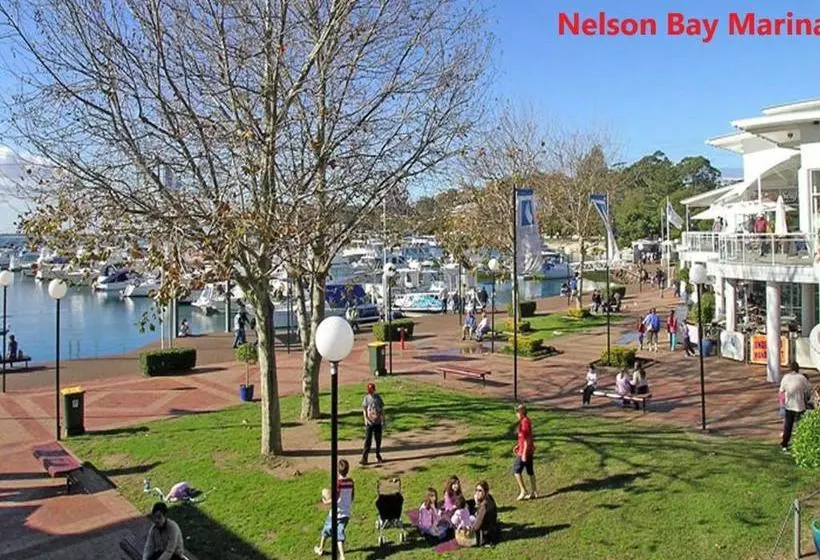 Away Nelson Bay, 29 Wollomi Ave Spacious Family Home With Water Views, Pet Friendly, Wifi & Aircon