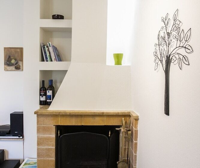 Garden House In Anavyssos