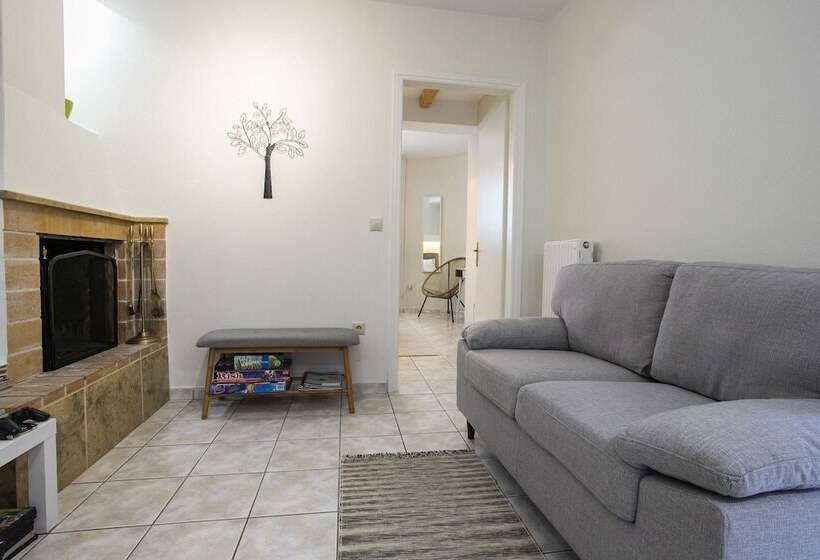 Garden House In Anavyssos