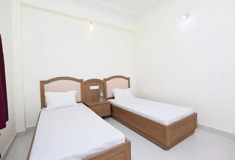 ホテル Paradise Guest House By Oyo Rooms