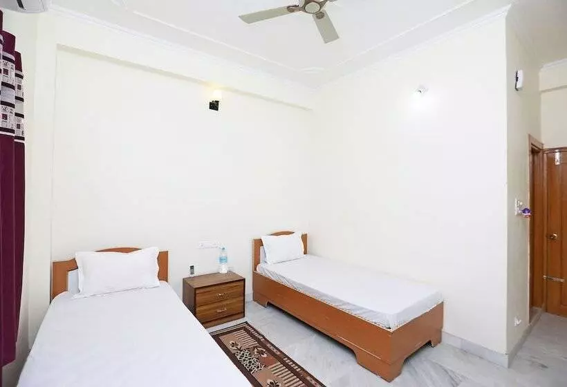 ホテル Paradise Guest House By Oyo Rooms
