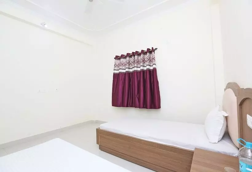 ホテル Paradise Guest House By Oyo Rooms