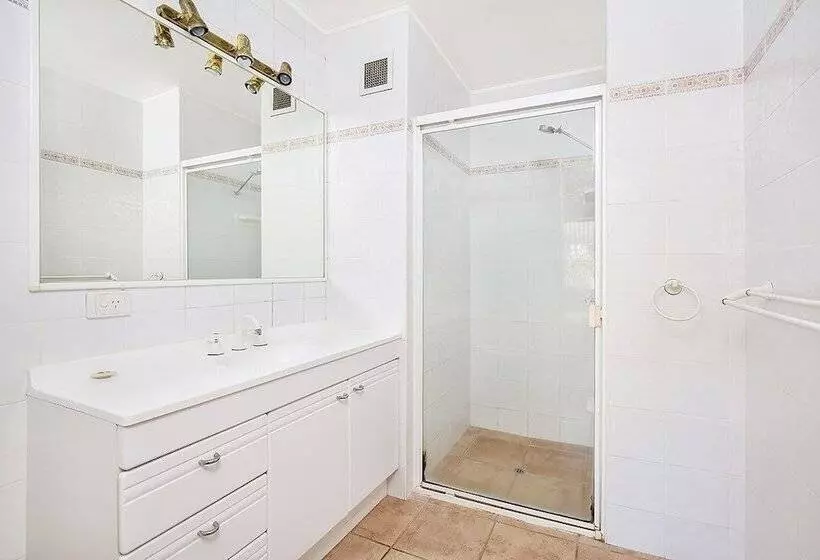 Amazing Waterfront Views Sunshine Coast H330