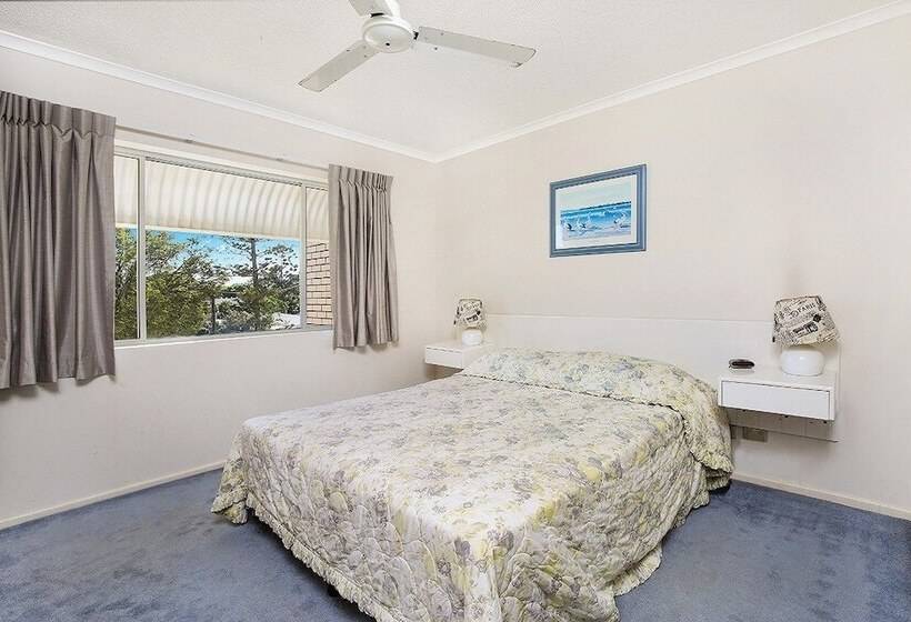 Amazing Waterfront Views Sunshine Coast H330