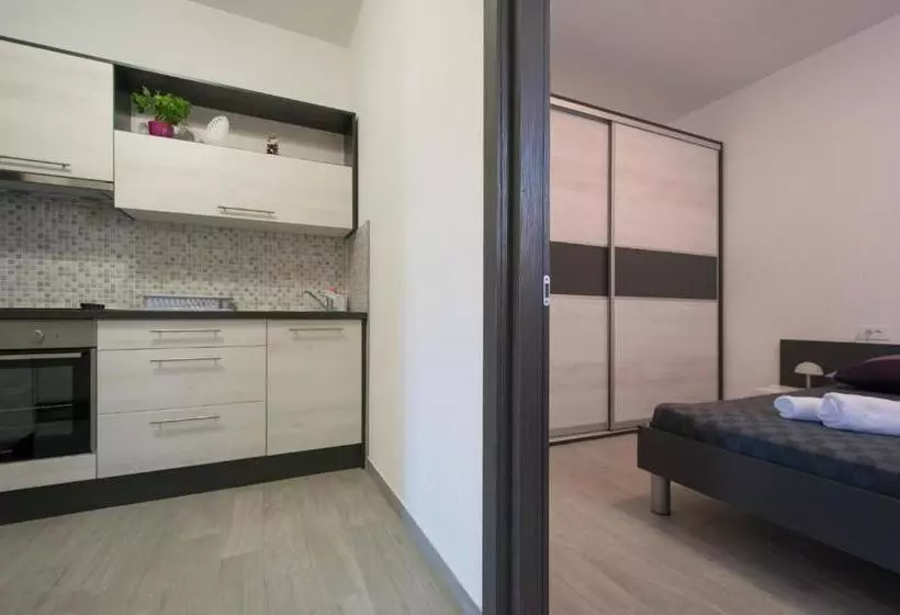 Apartments Mladenka