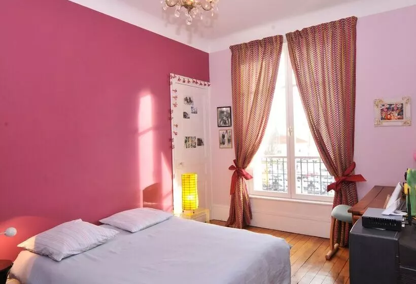 تختخواب و صبحانه Chambre D Hôte Boulingrin
