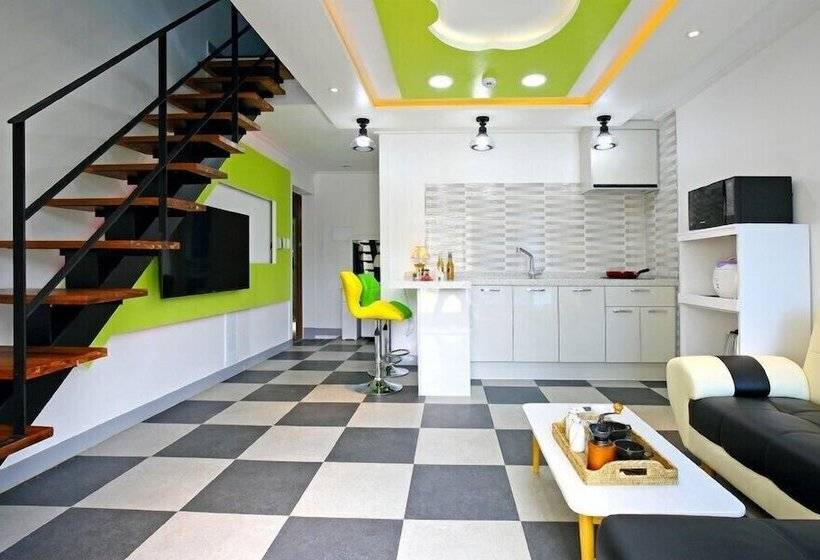 Gyeongju The One Pension Blue