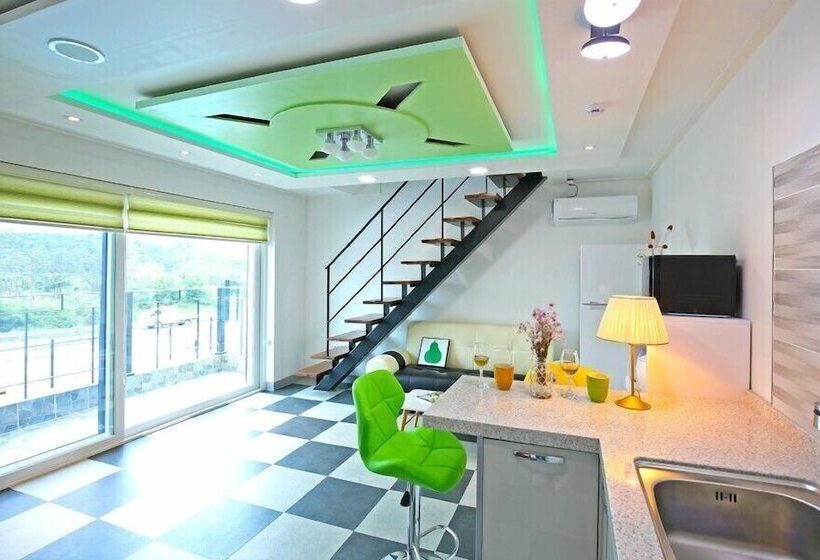 Gyeongju The One Pension Blue