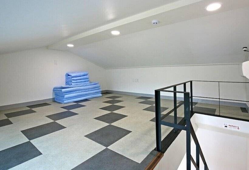 Gyeongju The One Pension Blue